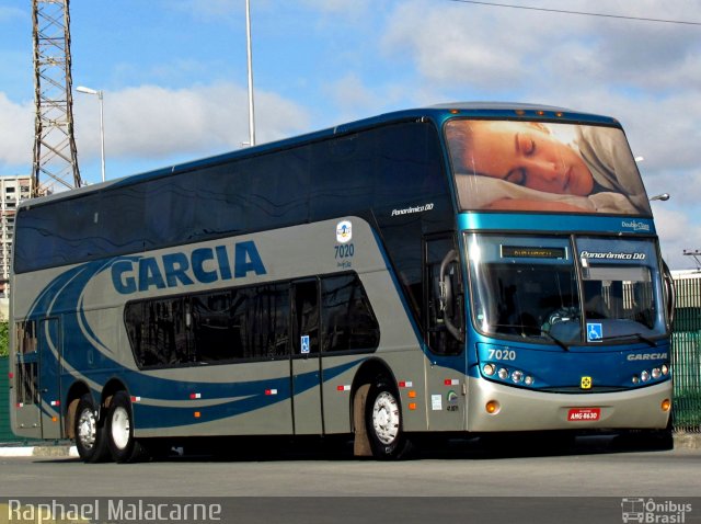 Viação Garcia 7020 na cidade de São Paulo, São Paulo, Brasil, por Raphael Malacarne. Número da foto: #3048594.