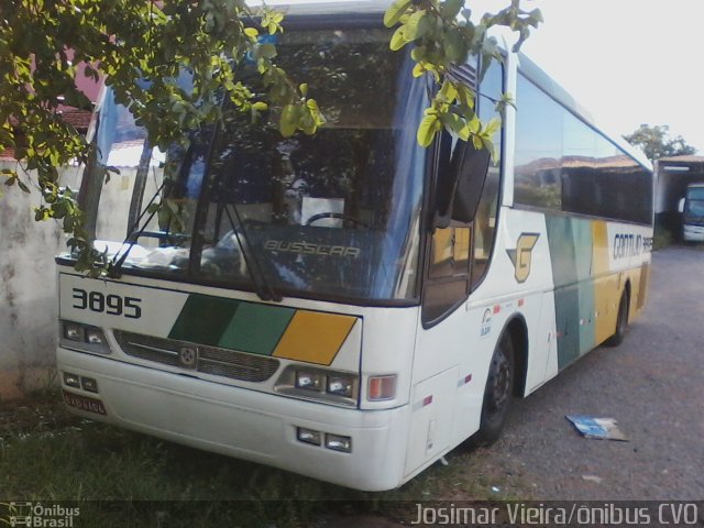 Empresa Gontijo de Transportes 3895 na cidade de Curvelo, Minas Gerais, Brasil, por Josimar Vieira. ID da foto: 3049028.