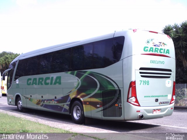 Viação Garcia 7198 na cidade de Curitiba, Paraná, Brasil, por Andrew Moraes. Número da foto: #3050262.