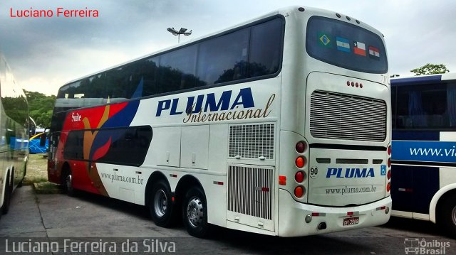 Pluma Conforto e Turismo 7102 na cidade de São Paulo, São Paulo, Brasil, por Luciano Ferreira da Silva. ID da foto: 3050448.