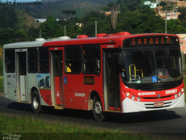 Viação Brasília 39067 na cidade de Sabará, Minas Gerais, Brasil, por Luiz Fernando. Número da foto: #3060029.