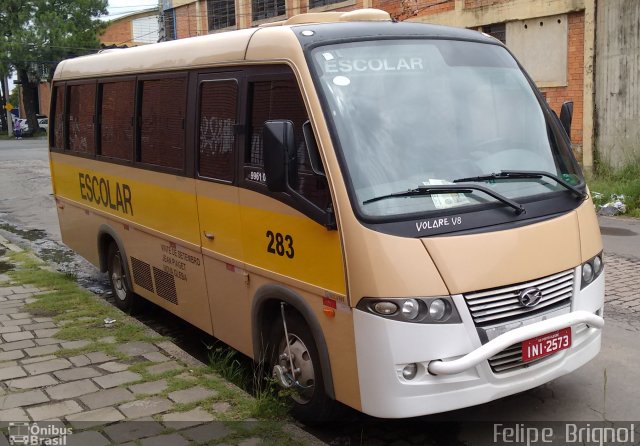 Escolares 283 na cidade de Porto Alegre, Rio Grande do Sul, Brasil, por Felipe  Brignol. Número da foto: #3063302.