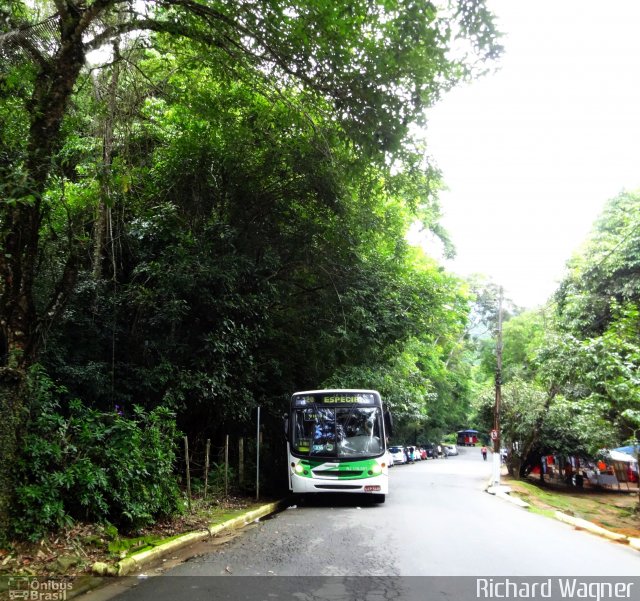 Viação Elite RJ 176.001 na cidade de Itatiaia, Rio de Janeiro, Brasil, por Richard Wagner. Número da foto: #3063854.