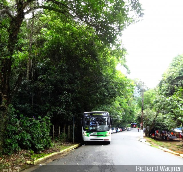 Viação Elite RJ 176.001 na cidade de Itatiaia, Rio de Janeiro, Brasil, por Richard Wagner. ID da foto: 3063854.