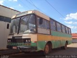 Ônibus Particulares 9011 na cidade de Santana da Vargem, Minas Gerais, Brasil, por Marcos de Alcantara Pinto. Número da foto: #:id.