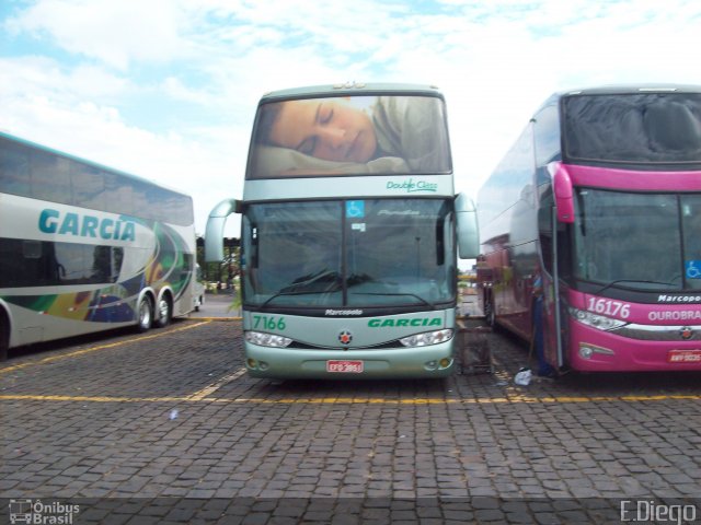 Viação Garcia 7166 na cidade de Londrina, Paraná, Brasil, por Diego Lopes. ID da foto: 3067718.