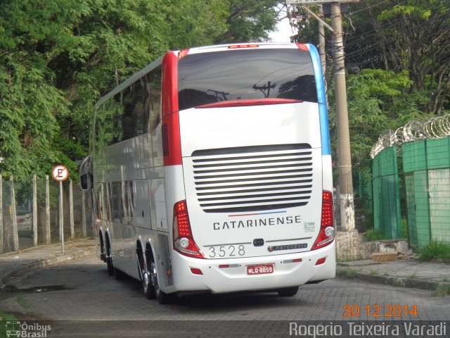 Auto Viação Catarinense 3528 na cidade de São Paulo, São Paulo, Brasil, por Rogério Teixeira Varadi. Número da foto: #3068913.