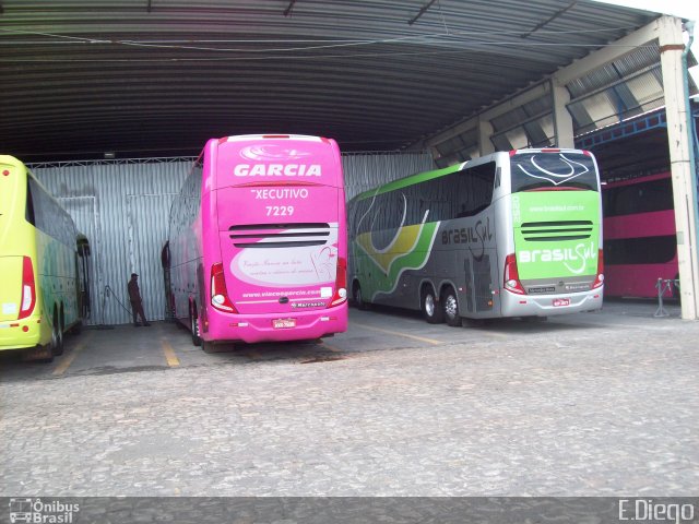 Viação Garcia 7229 na cidade de Londrina, Paraná, Brasil, por Diego Lopes. Número da foto: #3070939.
