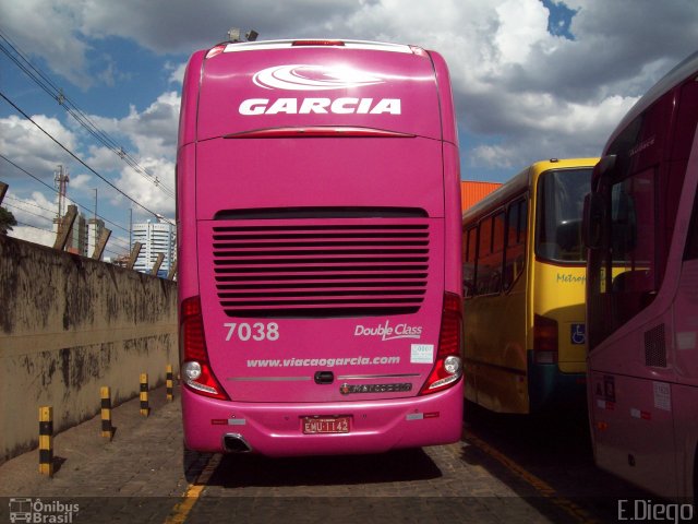Viação Garcia 7038 na cidade de Maringá, Paraná, Brasil, por Diego Lopes. Número da foto: #3026502.