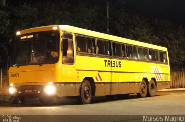 Viação Itapemirim 30071 na cidade de Belo Horizonte, Minas Gerais, Brasil, por Moisés Magno. ID da foto: 3074043.