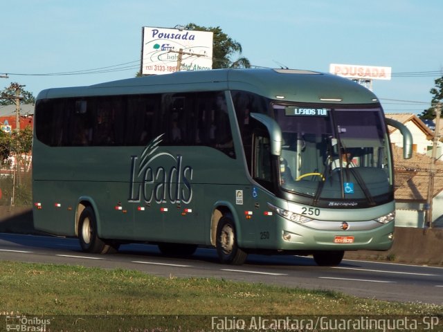 Leads Transportes 250 na cidade de Guaratinguetá, São Paulo, Brasil, por Fabio Alcantara. ID da foto: 3077356.