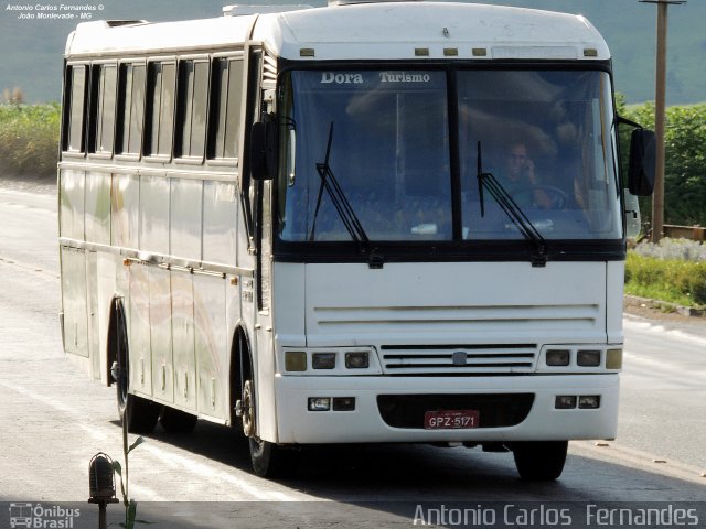 Dora Turismo 5171 na cidade de João Monlevade, Minas Gerais, Brasil, por Antonio Carlos Fernandes. Número da foto: #3081547.