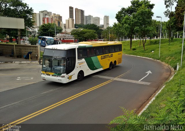 Empresa Gontijo de Transportes 15270 na cidade de Ribeirão Preto, São Paulo, Brasil, por Reinaldo Neto. ID da foto: 3095296.