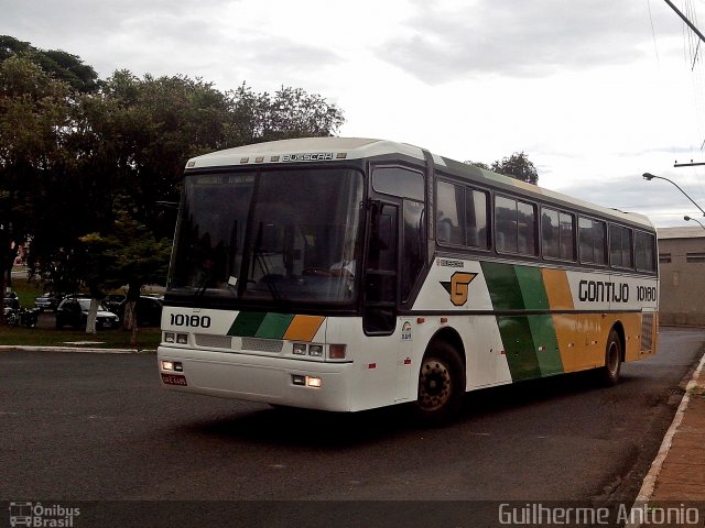 Empresa Gontijo de Transportes 10180 na cidade de Araxá, Minas Gerais, Brasil, por Guilherme Antonio. ID da foto: 3095173.