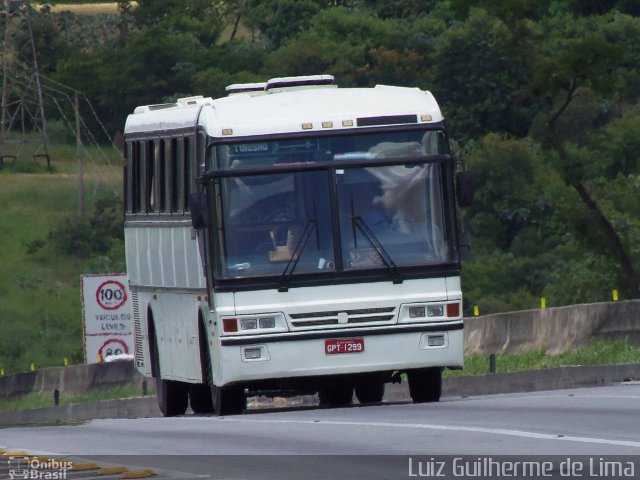 Ônibus Particulares GPT1299 na cidade de São José dos Campos, São Paulo, Brasil, por Luiz Guilherme de Lima. ID da foto: 3096220.