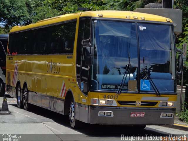Viação Itapemirim 44011 na cidade de São Paulo, São Paulo, Brasil, por Rogério Teixeira Varadi. Número da foto: #3028304.