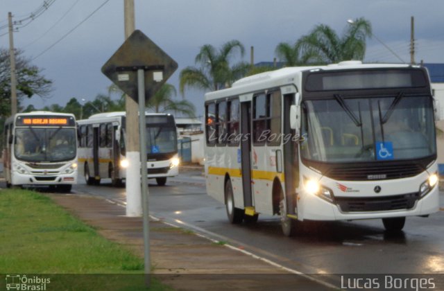 Coletivos São Cristóvão 1525 na cidade de Araxá, Minas Gerais, Brasil, por Lucas Borges . Número da foto: #3103105.