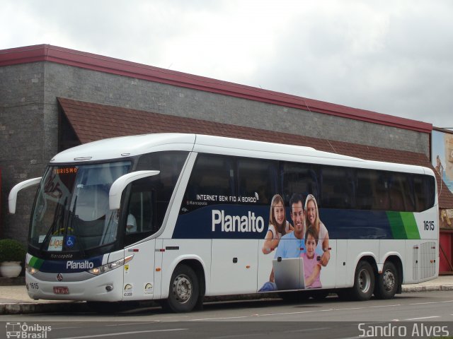 Planalto Transportes 1615 na cidade de Nova Petrópolis, Rio Grande do Sul, Brasil, por Sandro Alves. Número da foto: #3103106.
