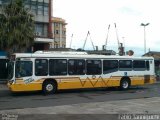 Companhia Carris Porto-Alegrense 0763 na cidade de Porto Alegre, Rio Grande do Sul, Brasil, por Fábio Takahashi Tanniguchi. Número da foto: #:id.