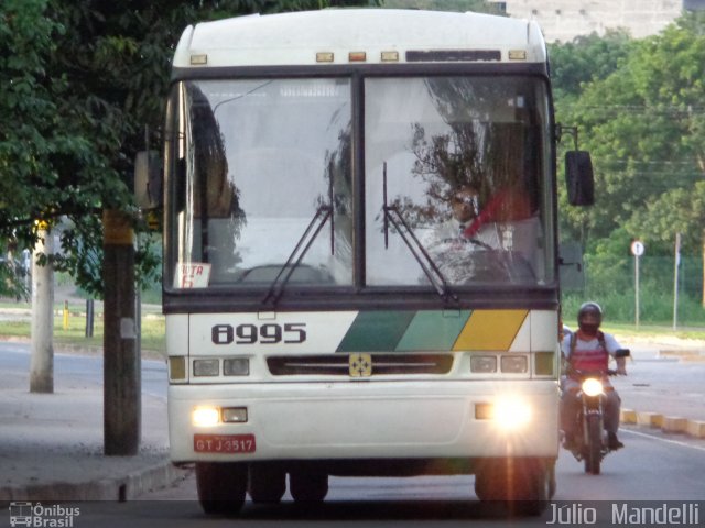 Empresa Gontijo de Transportes 8995 na cidade de Belo Horizonte, Minas Gerais, Brasil, por Júlio  Mandelli. ID da foto: 3031114.