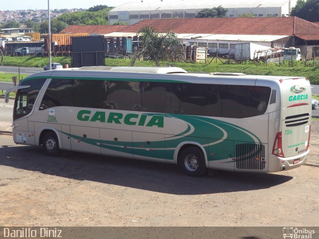 Viação Garcia 7206 na cidade de Bauru, São Paulo, Brasil, por Douglas Jesus. ID da foto: 3031711.