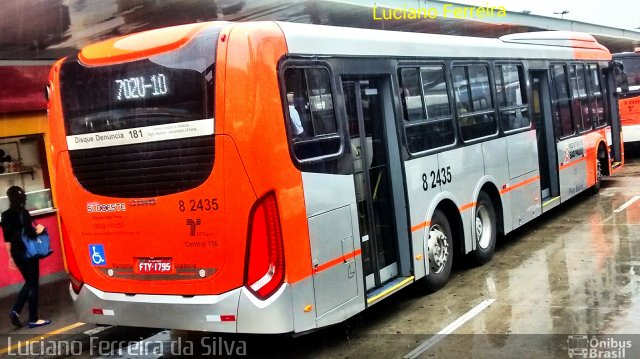 Viação Gato Preto 8 2435 na cidade de São Paulo, São Paulo, Brasil, por Luciano Ferreira da Silva. ID da foto: 3035086.