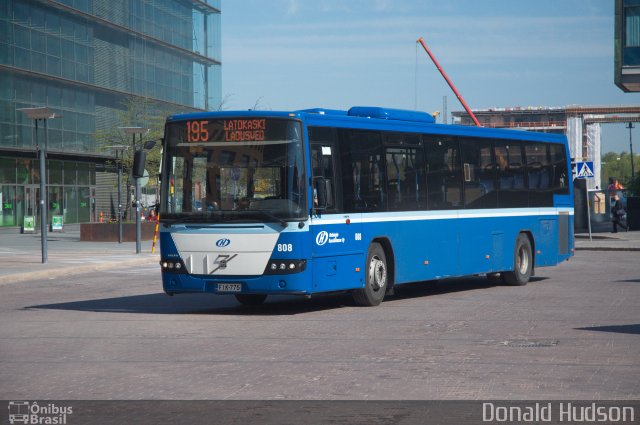 Helsingin Bussiliikenne 808 na cidade de Helsinki, Uusimaa, Finlândia, por Donald Hudson. ID da foto: 3032997.