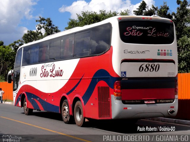 Expresso São Luiz 6880 na cidade de Brasília, Distrito Federal, Brasil, por Paulo Roberto de Morais Amorim. Número da foto: #3032743.
