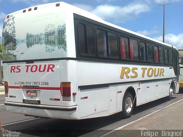 RS Tour Viagens e Turismo 4452 na cidade de Florianópolis, Santa Catarina, Brasil, por Felipe  Brignol. Número da foto: #3040985.