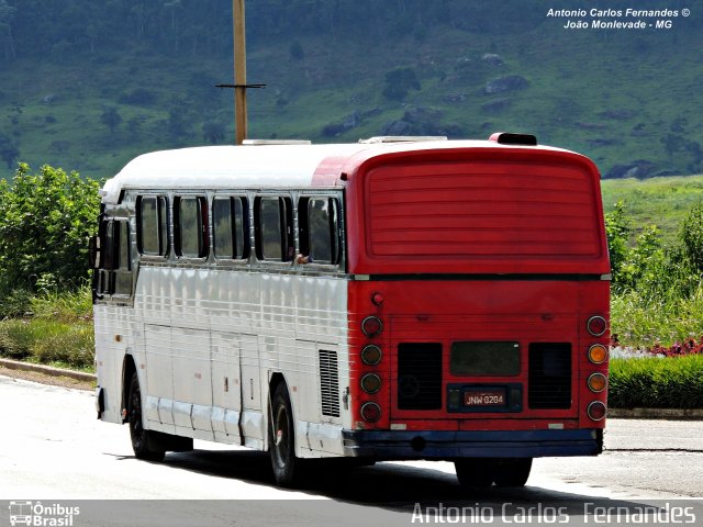 Ônibus Particulares 0204 na cidade de João Monlevade, Minas Gerais, Brasil, por Antonio Carlos Fernandes. Número da foto: #3041630.