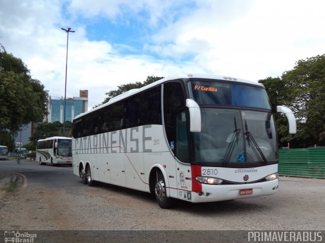 Auto Viação Catarinense 2810 na cidade de Curitiba, Paraná, Brasil, por Alexandre Rodrigo. Número da foto: #3696207.