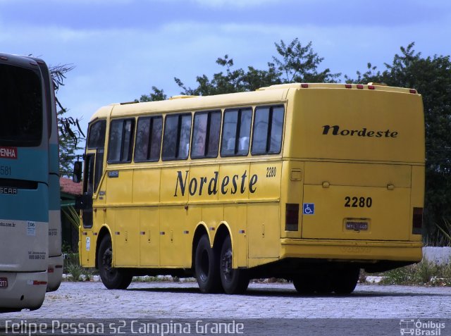 Viação Nordeste 2280 na cidade de Campina Grande, Paraíba, Brasil, por Felipe Pessoa de Albuquerque. Número da foto: #3710340.