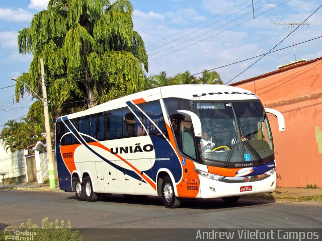Expresso União 10262 na cidade de Pirapora, Minas Gerais, Brasil, por Andrew Campos. Número da foto: #3712704.