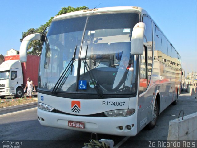 Viação Cidade do Aço RJ 174.007 na cidade de Rio de Janeiro, Rio de Janeiro, Brasil, por Zé Ricardo Reis. Número da foto: #3712749.