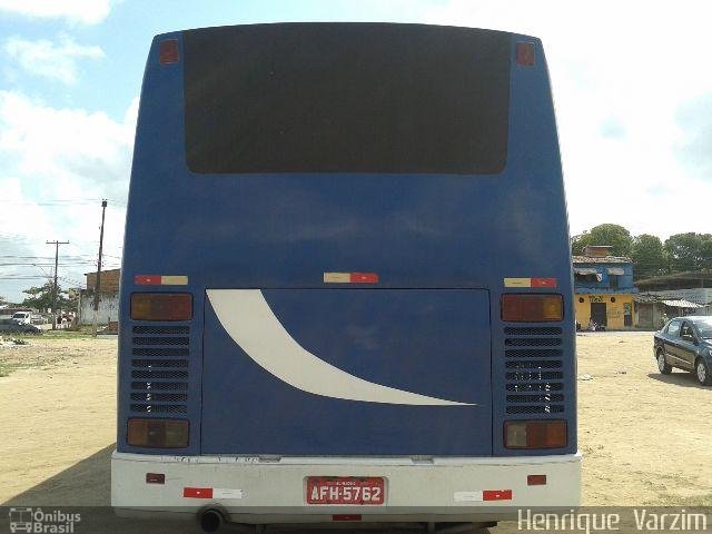 Ônibus Particulares AFH5762 na cidade de Aracaju, Sergipe, Brasil, por Henrique Varzim. Número da foto: #3715779.