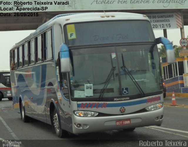 Mitur Turismo e Transportadora Turística 8080 na cidade de Aparecida, São Paulo, Brasil, por Roberto Teixeira. ID da foto: 3678049.