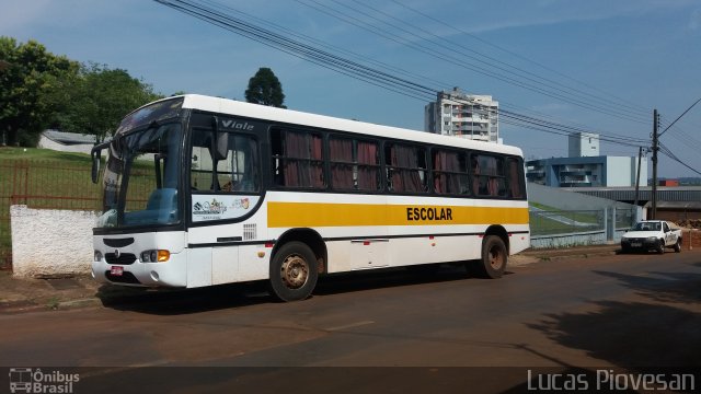 Ônibus Particulares  na cidade de Francisco Beltrão, Paraná, Brasil, por Lucas Piovesan. Número da foto: #3715946.