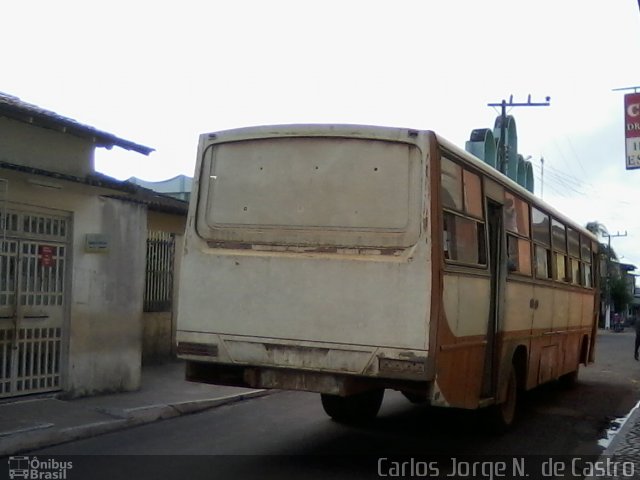 Ônibus Particulares  na cidade de Viseu, Pará, Brasil, por Carlos Jorge N.  de Castro. ID da foto: 3719257.