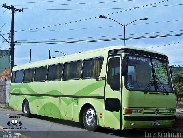 Crisólia Turismo 220 na cidade de Juiz de Fora, Minas Gerais, Brasil, por Luiz Krolman. Número da foto: #3731248.