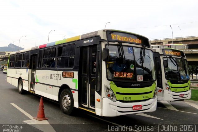 Viação Madureira Candelária B75573 na cidade de Rio de Janeiro, Rio de Janeiro, Brasil, por [Leandro Sousa]. Número da foto: #3734934.