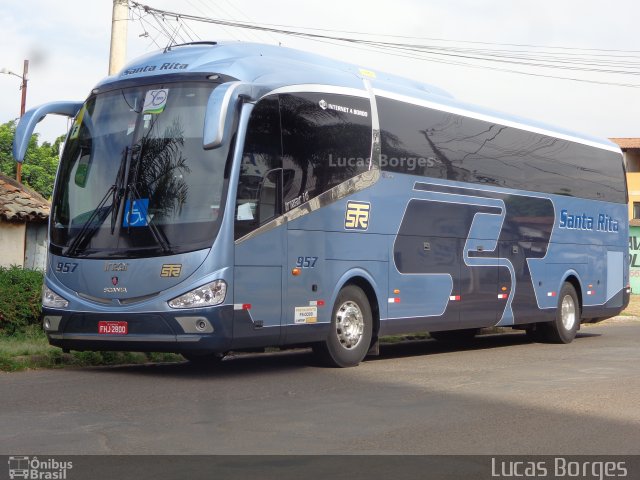 Turismo Santa Rita 957 na cidade de Araxá, Minas Gerais, Brasil, por Lucas Borges . Número da foto: #3737011.