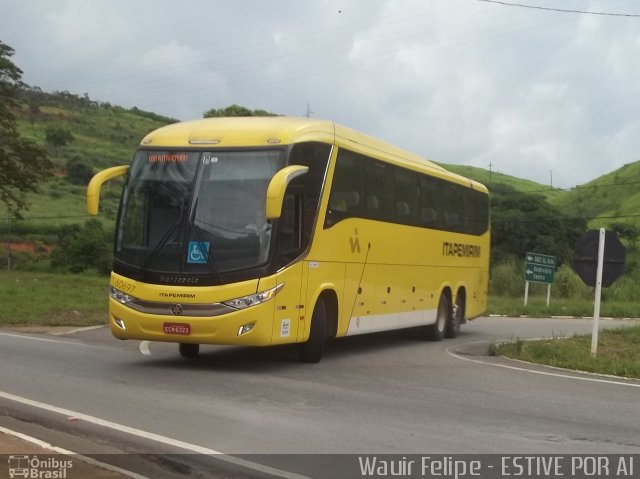 Viação Itapemirim 60697 na cidade de Teófilo Otoni, Minas Gerais, Brasil, por Wauir Engels Felipe Pessoa. Número da foto: #3680552.