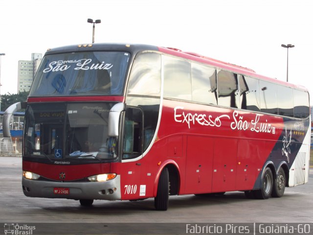 Expresso São Luiz 7010 na cidade de Goiânia, Goiás, Brasil, por Fabrício  Francisco Pires. Número da foto: #3739761.
