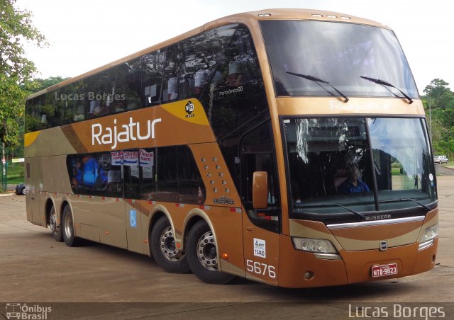 Rajatur 5676 na cidade de Araxá, Minas Gerais, Brasil, por Lucas Borges . Número da foto: #3739407.