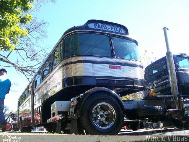 Ônibus Particulares PAPA-FILA na cidade de Poços de Caldas, Minas Gerais, Brasil, por Marcio V Boas. Número da foto: #3741445.