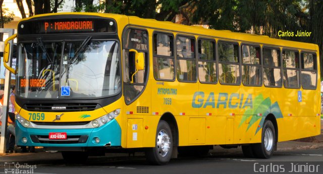 Viação Garcia 7059 na cidade de Maringá, Paraná, Brasil, por Carlos Júnior. ID da foto: 3682204.