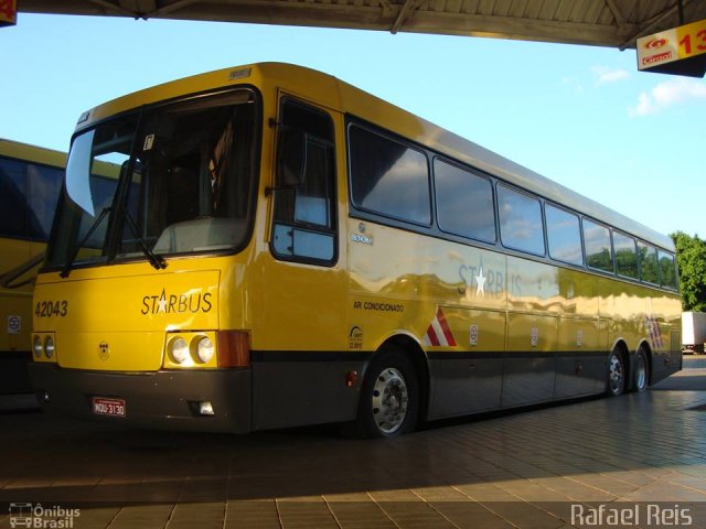 Viação Itapemirim 42043 na cidade de Uberaba, Minas Gerais, Brasil, por Lucas Borges . ID da foto: 3685221.