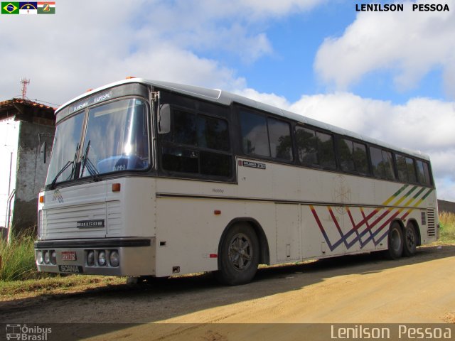 Ônibus Particulares 1762 na cidade de Caruaru, Pernambuco, Brasil, por Lenilson da Silva Pessoa. ID da foto: 3684059.