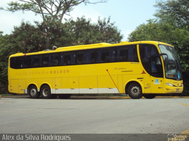 Viação Itapemirim 5871 na cidade de São Paulo, São Paulo, Brasil, por Alex da Silva Rodrigues. Número da foto: #3685572.