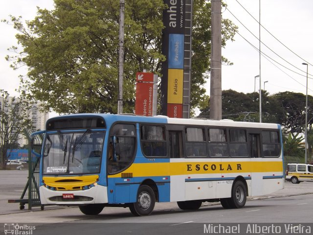 Escolares 8570 na cidade de São Paulo, São Paulo, Brasil, por Michael  Alberto Vieira. Número da foto: #3686108.